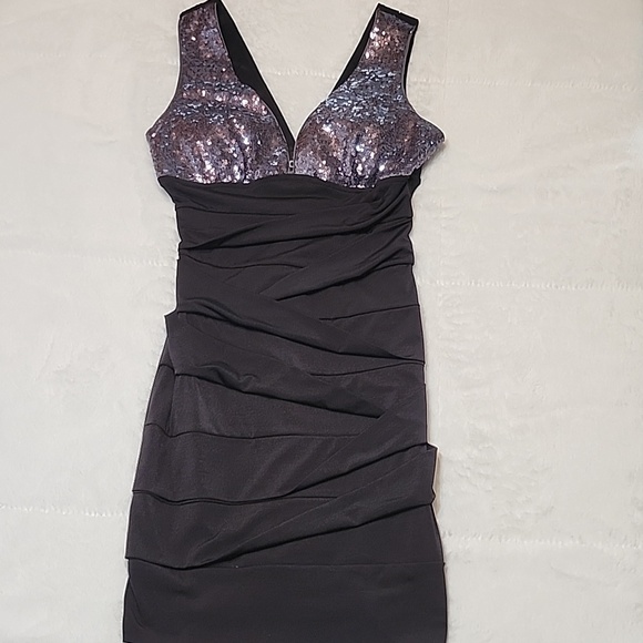 Deb Juniors Size Small Black Formal Dress with Sequin Bust - Picture 1 of 6